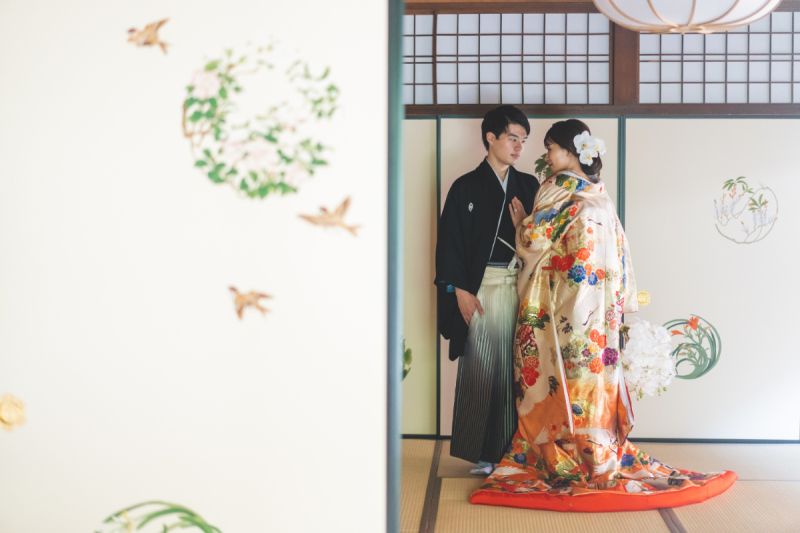 特徴的でキュートな襖絵と共に