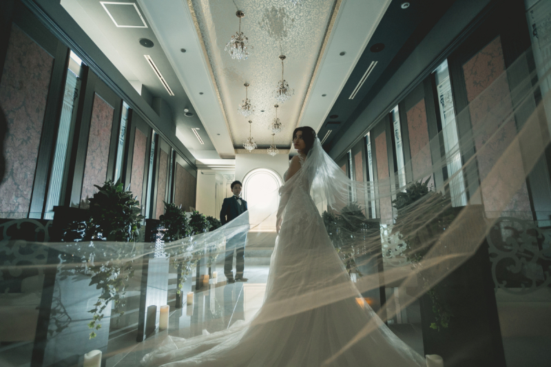 チャペルの灯りをグッと落として