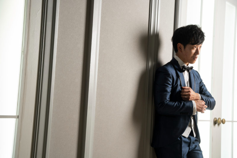 ご新郎様のソロショットを撮影、お仕度直すその姿は