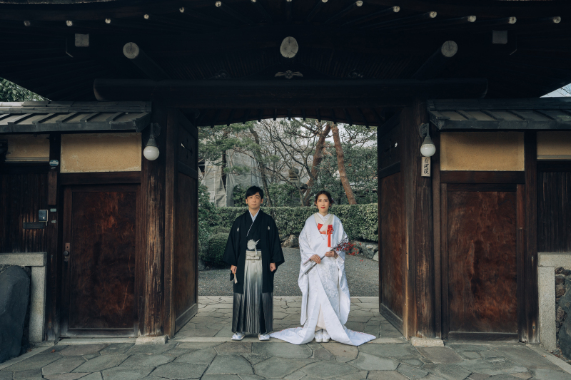 裾をおろして華やかに