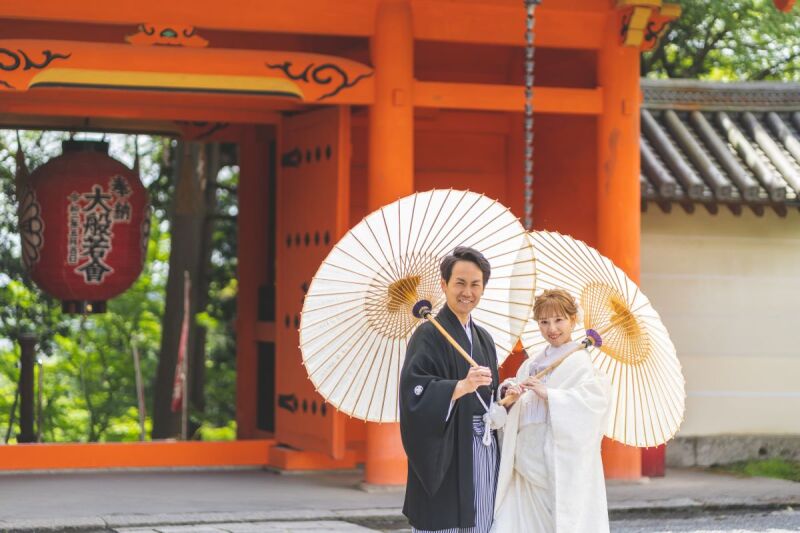 お揃いの番傘で