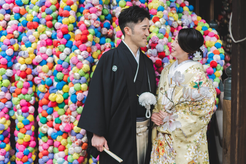 カラフルな背景で