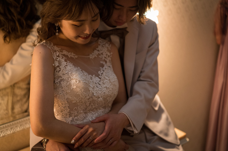 スタジオに移動、装い新たにシネマチックな一枚を