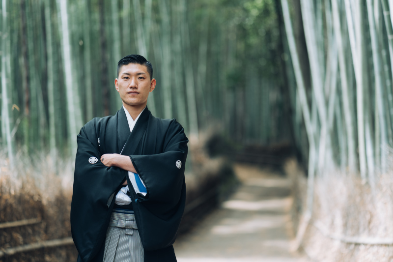 新郎様のソロショットはバッチリ決めて