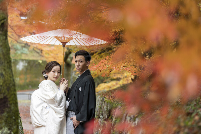 紅葉の中でのショット