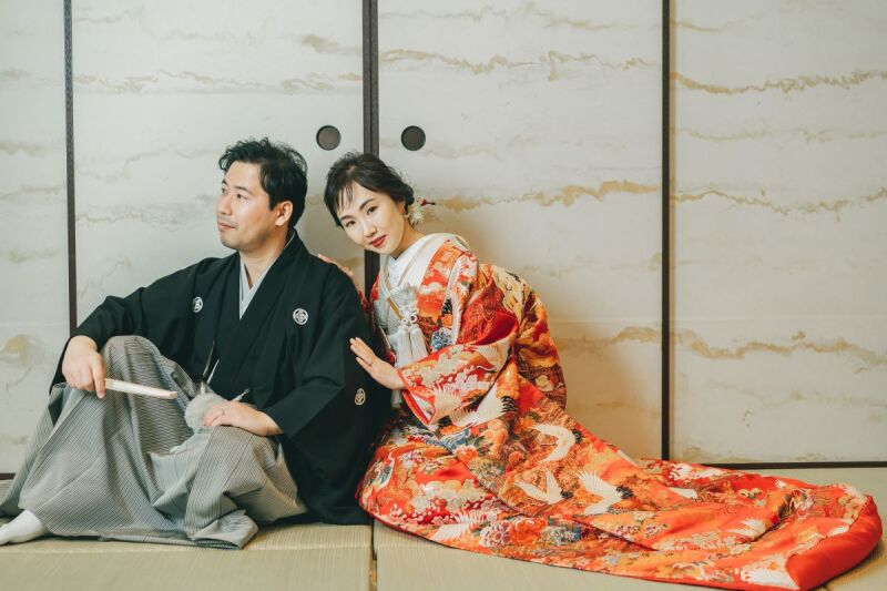 こちらを向いて