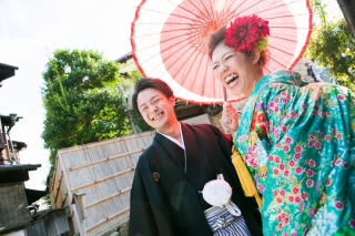 グリーンの色打ち掛けがお似合い