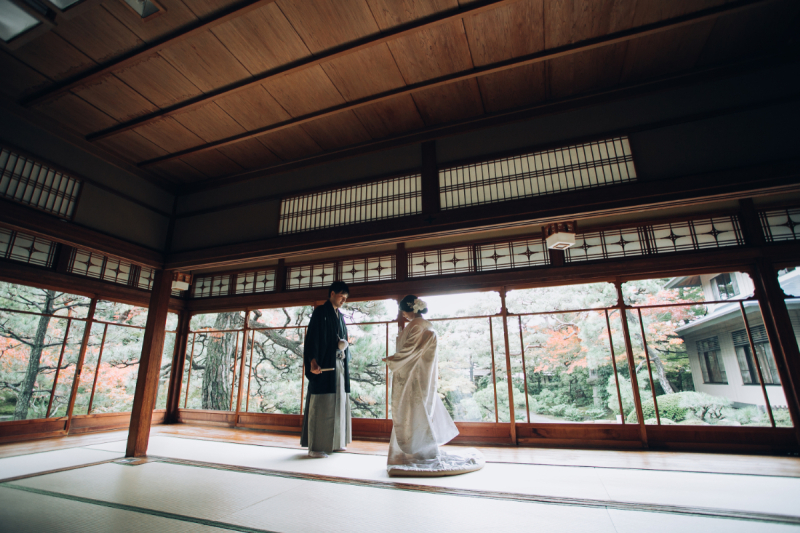 灯りを落とした大人な雰囲気