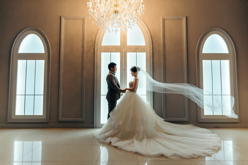 証明を落とすことでロマンティックに