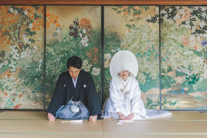 お辞儀ショットも・・