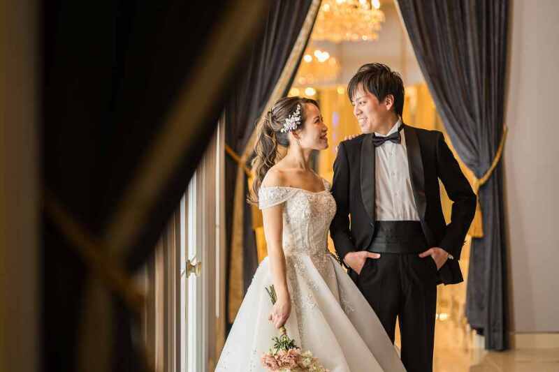 スタジオでの撮影で印象を変えて