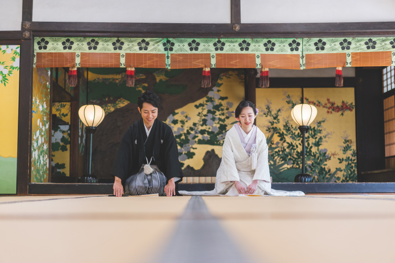 撮影ロケ地は智積院、豪華絢爛な障壁図と共に