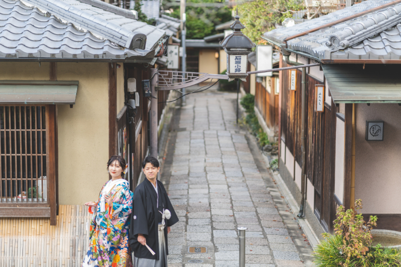 古都の町の雰囲気の中で