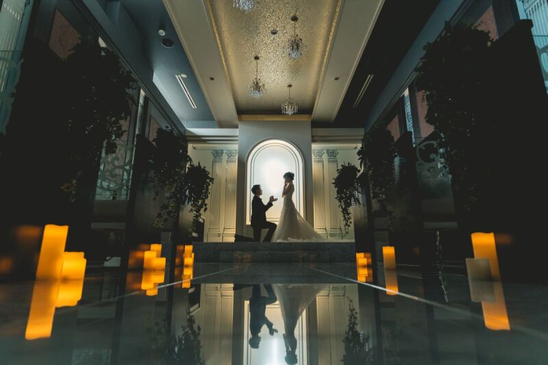 浮かび上がるシルエット