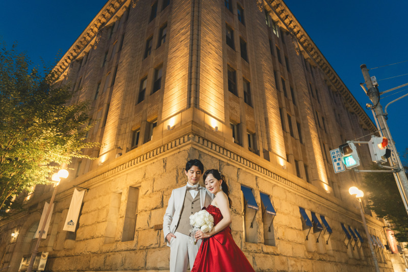 夜になると一気に大人な雰囲気に!