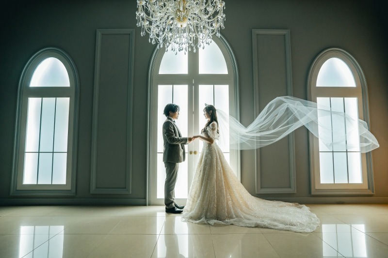 ベールをなびかせて