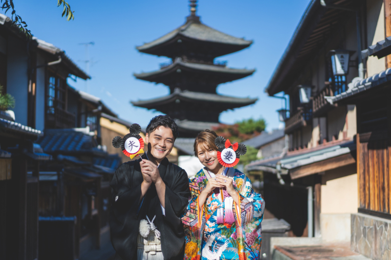 京都祇園の街中で好きなキャラクターと共に