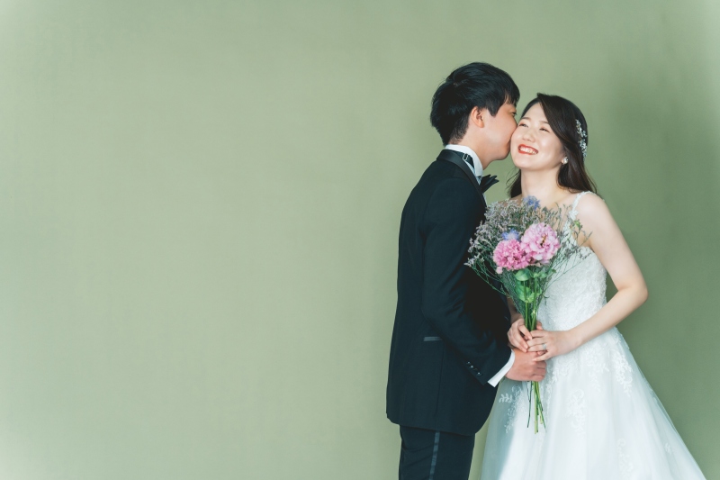 頬に口づけショット