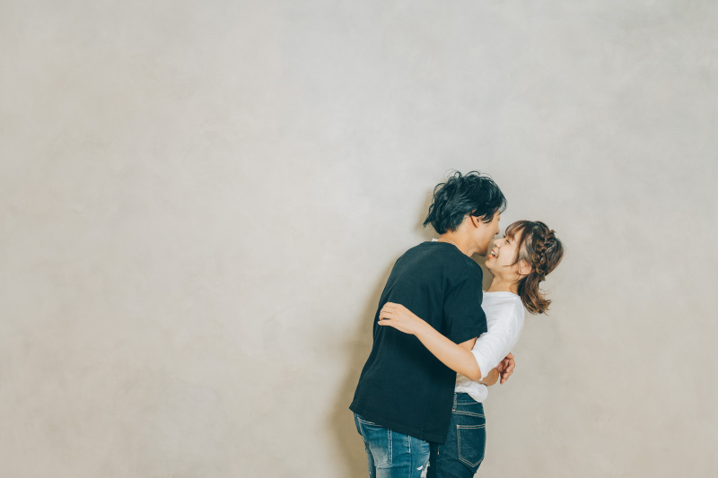 最後は私服フォトを!感謝を込めてハグショット