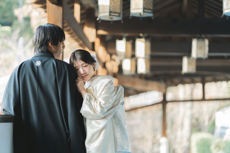 そっと寄り添う新婦様