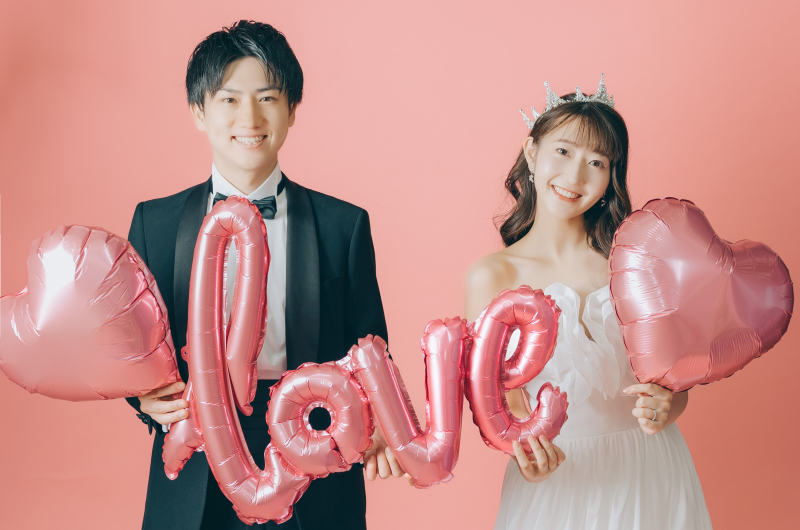 メッセージバルーンを持って