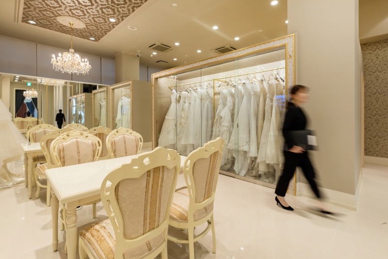 韓国フォトスタジオとドレスショップが併設してる