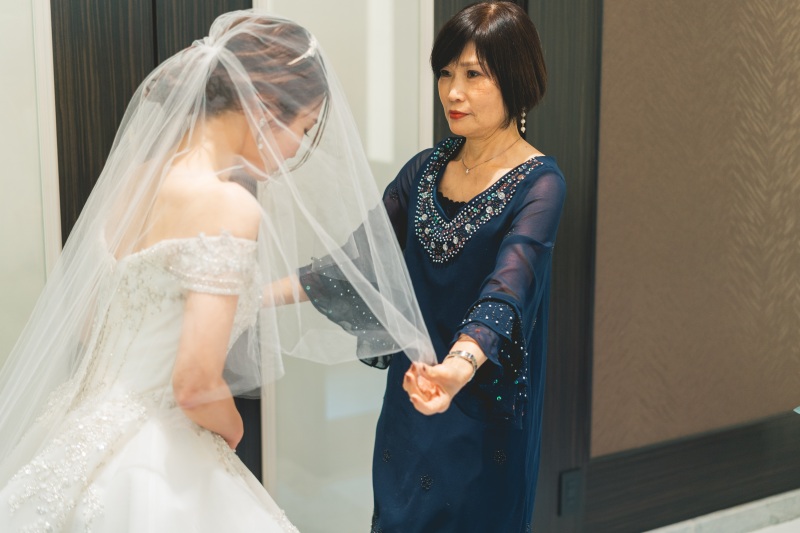 【挙式+フォトウェディング】家族と一緒に本格結婚式&韓国スタジオフォトプラン《洋装1点》が誕生!!当日の全データ付き
