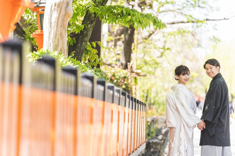 【祇園】和装1着ロケーション+洋装1着スタジオプラン レタッチ・アルバム付き【7:30来店】