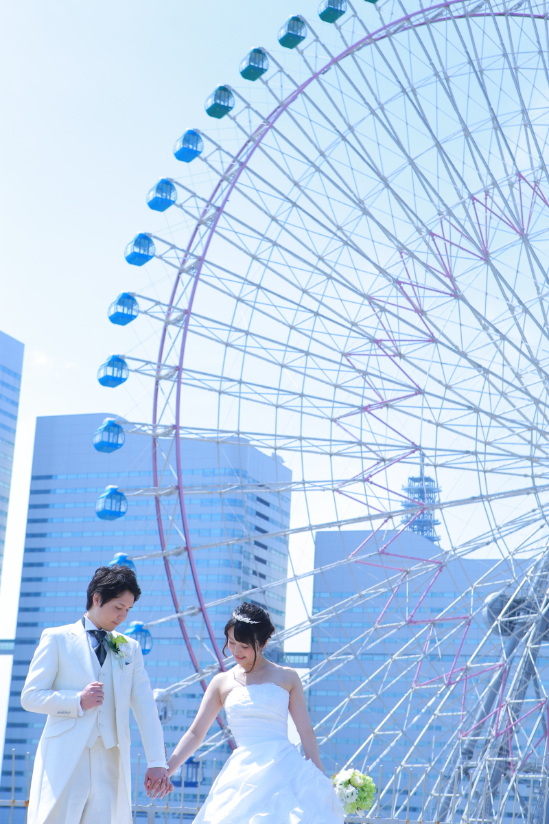 屋上テラス撮影では観覧車を背景にできちゃいます!