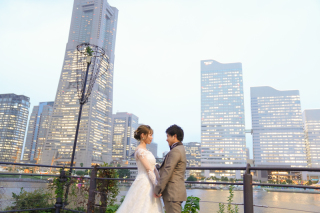 スタジオから徒歩5分！汽車道ロケーション撮影