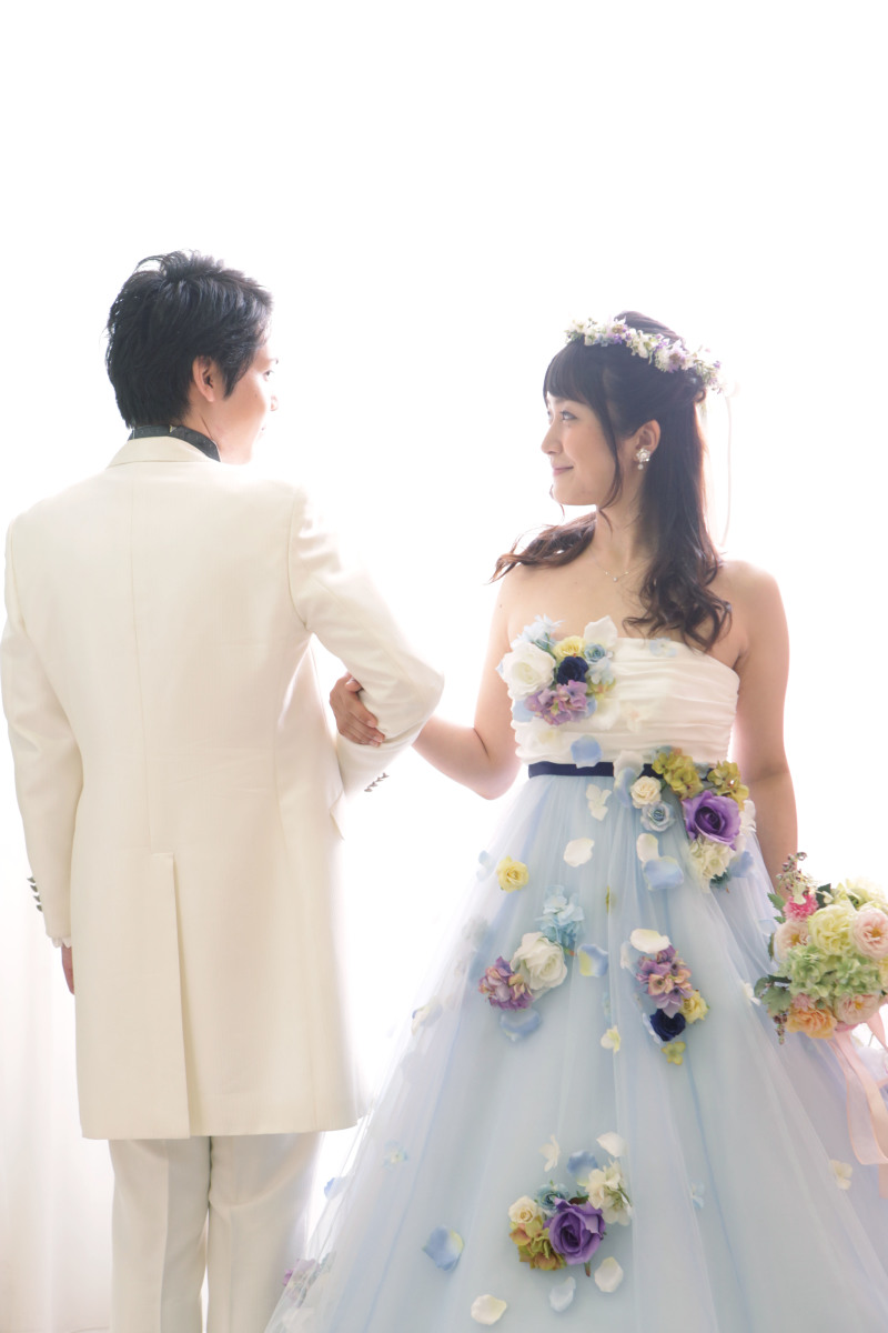 せっかくだからカラードレスも!