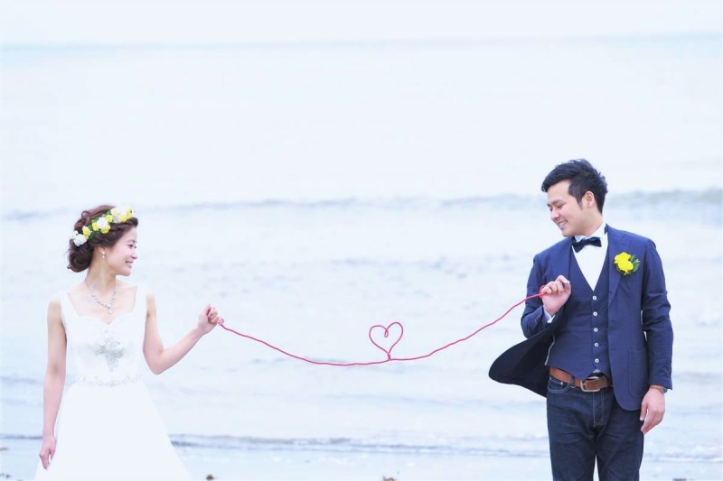 海ロケでお2人らしいお写真を♡