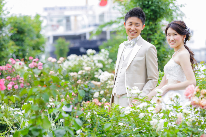 山下公園内ガーデンにて