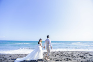 洋装海ロケーション撮影