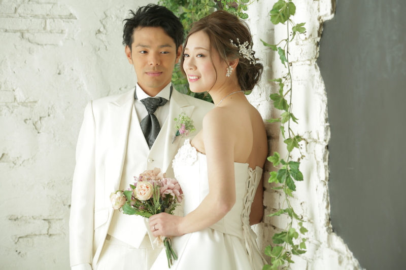 ウェディングもカラーもこだわりの洋装撮影♪