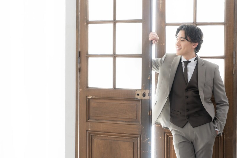 【オープニングムービー付きスタジオ撮影プラン】ドレスor和装どちらか1着と私服でも撮影!写真1枚&データ21カット込み