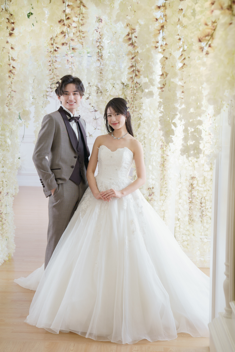 ４月撮影￥45,000！フォトレイト限定洋装１着スタジオデータ30カットプラン◇店舗にあるグレードアップ衣装が選び放題！