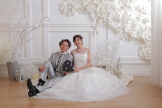 スタジオ撮影。