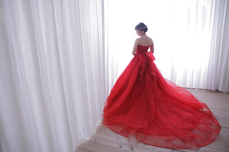 カラードレスで