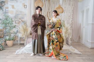 【全部コミコミで撮影日だけの来店もOK！】新婦様衣装２着・スタジオ・11月末まで撮影プラン・グレードアップ衣装11,000円分込