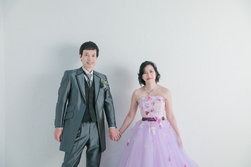 シンプルな背景で