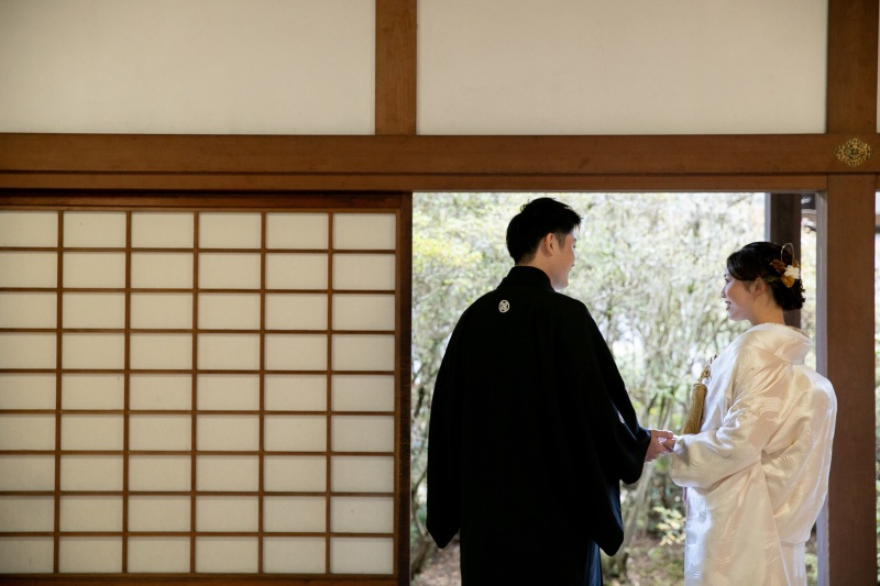 まずは茶室より