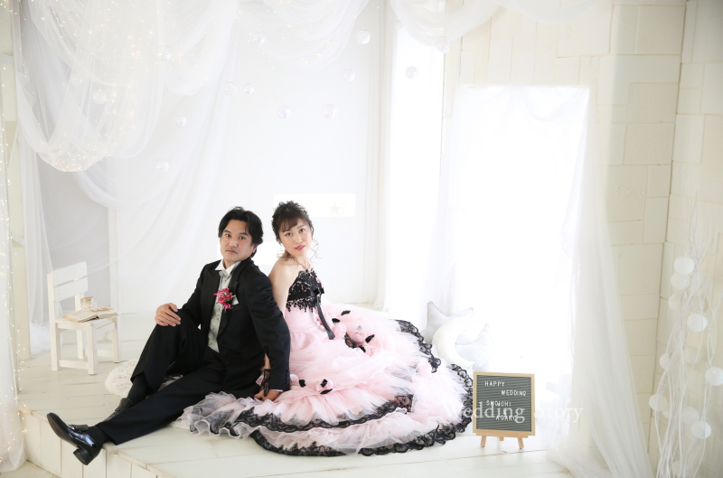 ピンクのカラードレス