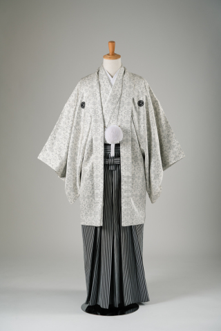 白地にエスニック柄＆縞の袴