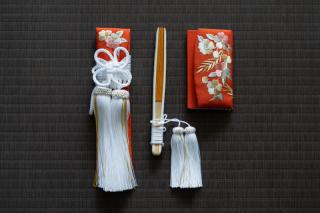 筥迫・懐剣　豪華刺繍（朱色）