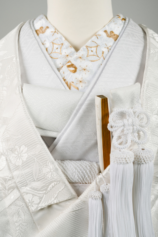 刺繍衿・七宝に松竹梅