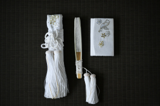 筥迫・懐剣　白刺繍