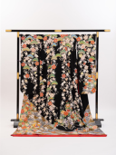 ４番（黒色系）