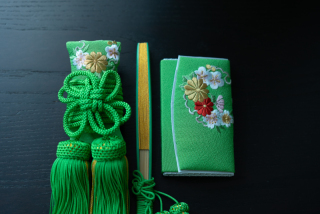 筥迫・懐剣　刺繍入り緑
