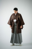 茶色の色紋付袴